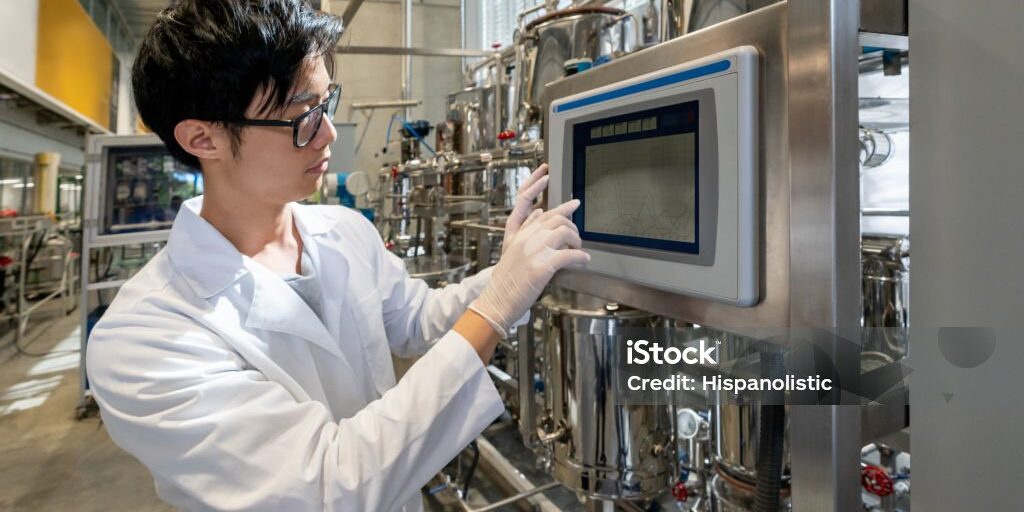 Asian chemistry student at the lab process looking focused - Education concepts Asian chemistry student at the lab process looking focused - Education concepts